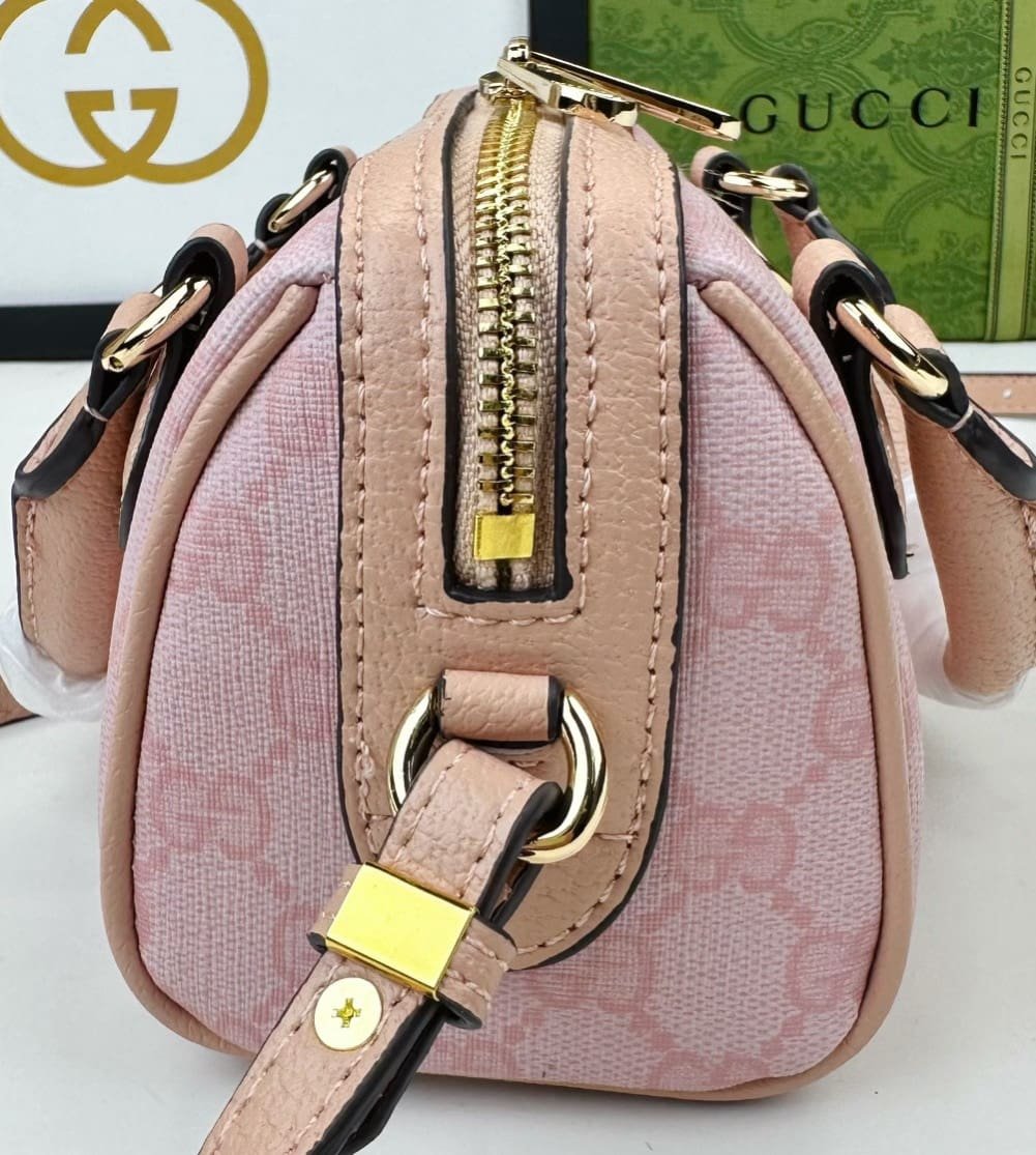GUCCI Ophidia GG super mini bag