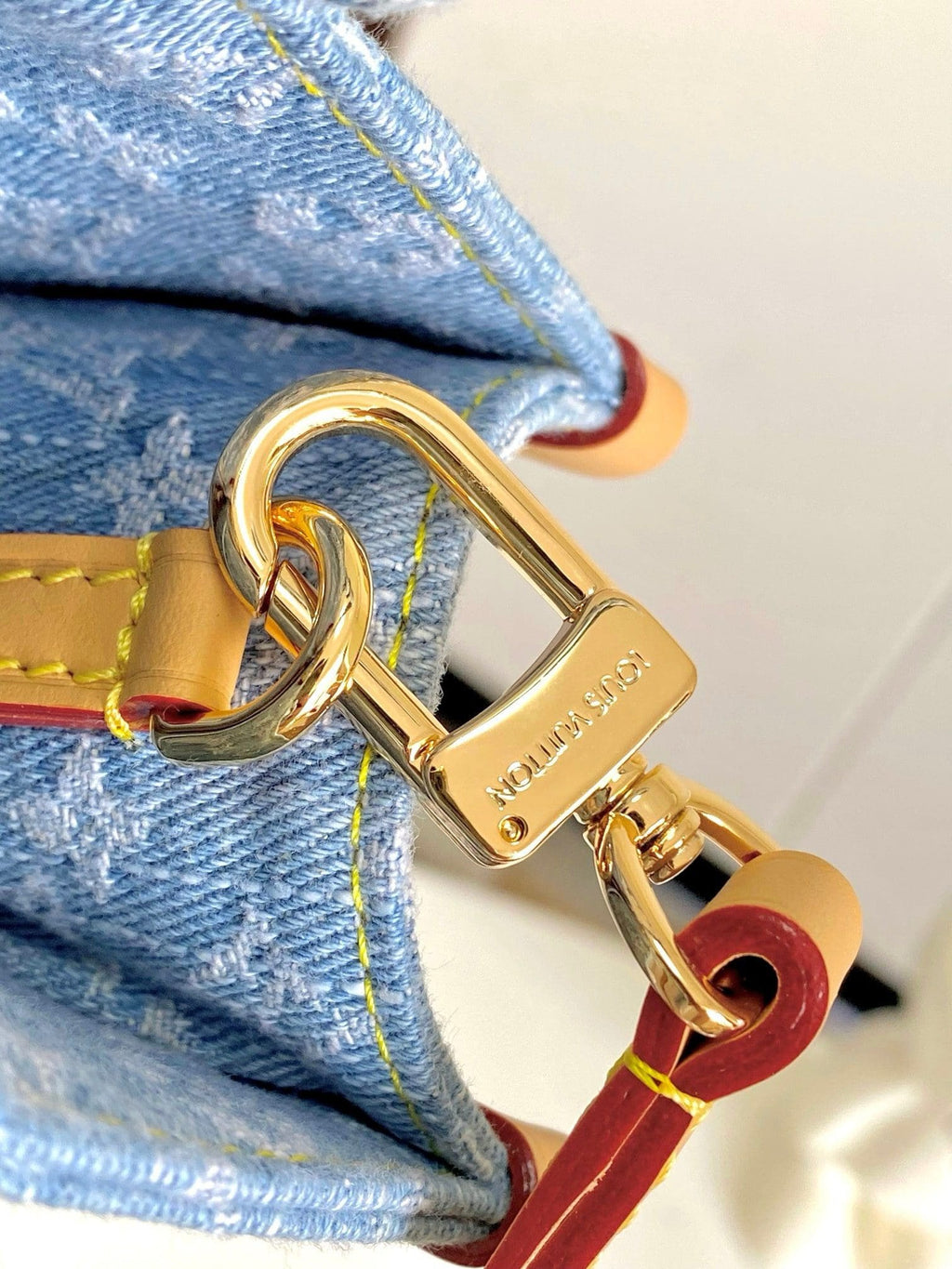 Louis Vuitton M24897 Let Go PM
