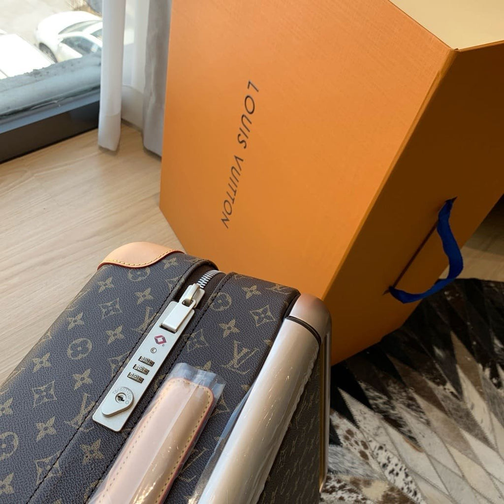 Louis Vuitton M23203 Horizon 55