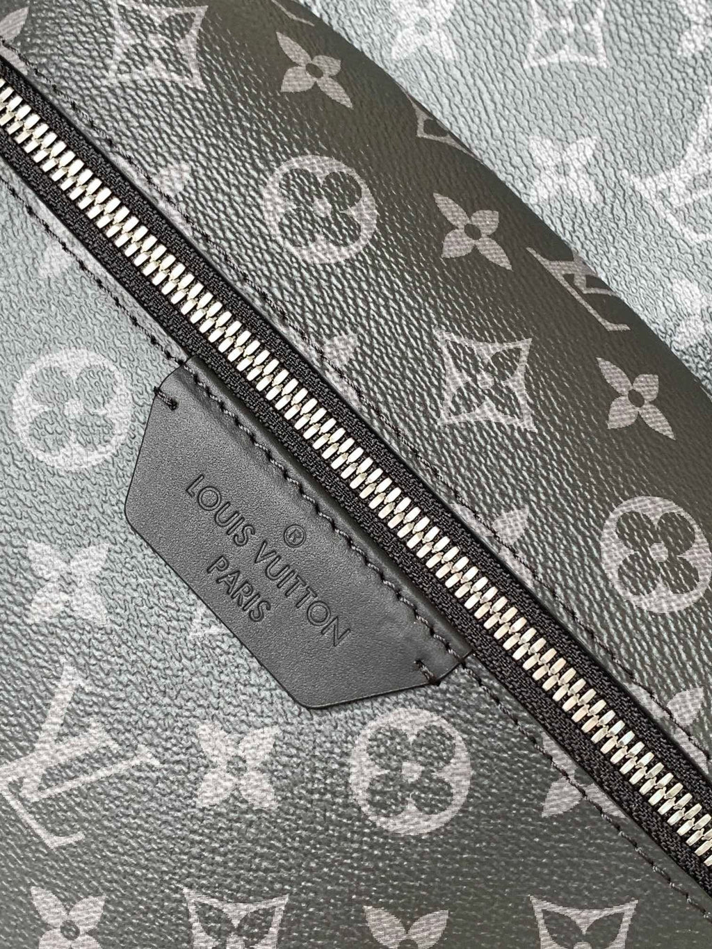 Louis Vuitton M22558 Discovery Backpack PM