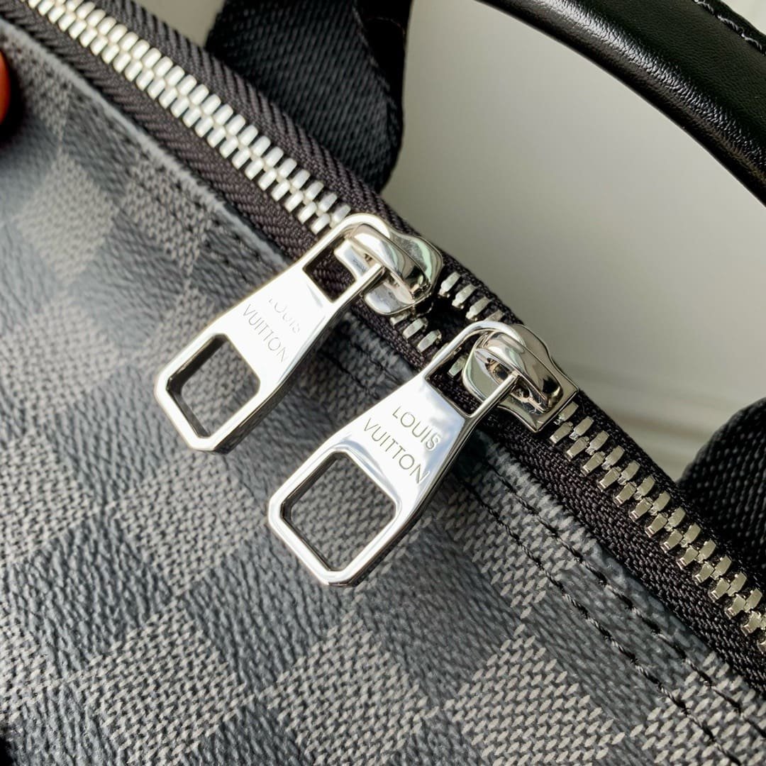 Louis Vuitton Michael N58024