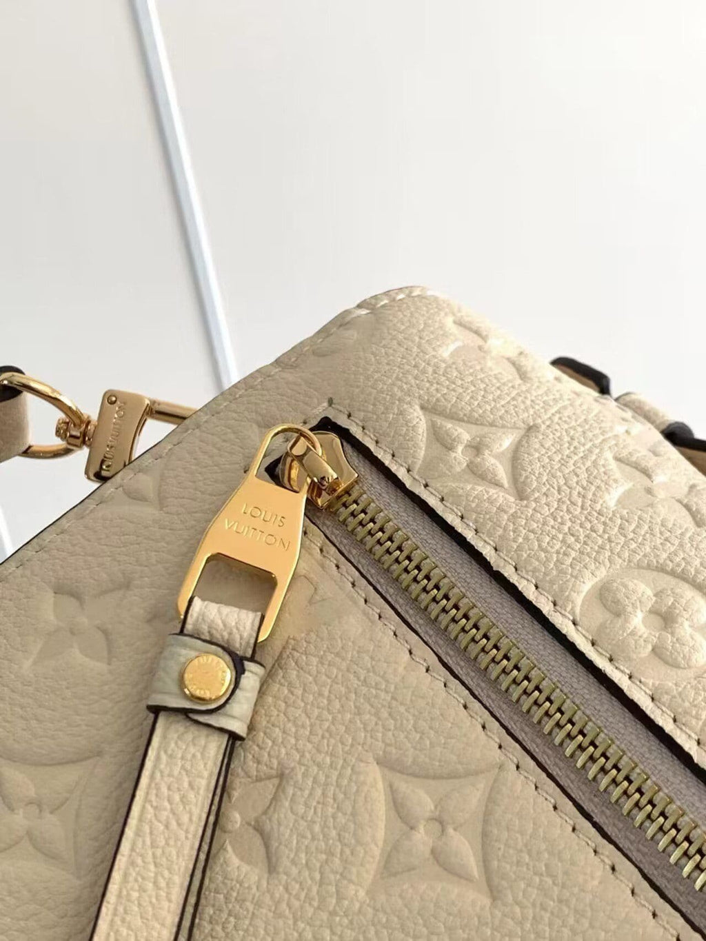 Louis Vuitton M44881 Pochette Métis