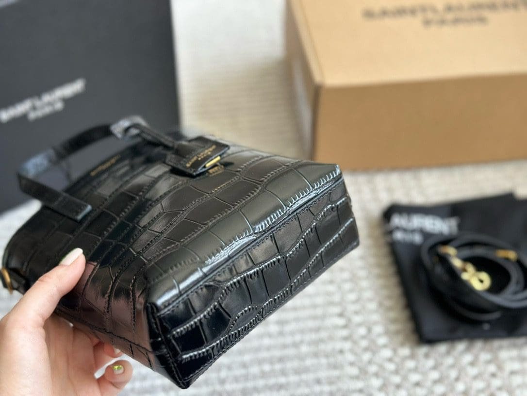 SAINT LAURENT Toy Shopping N/S leather tote bag