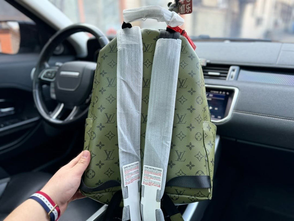 Louis Vuitton Discovery Backpack PM M46802