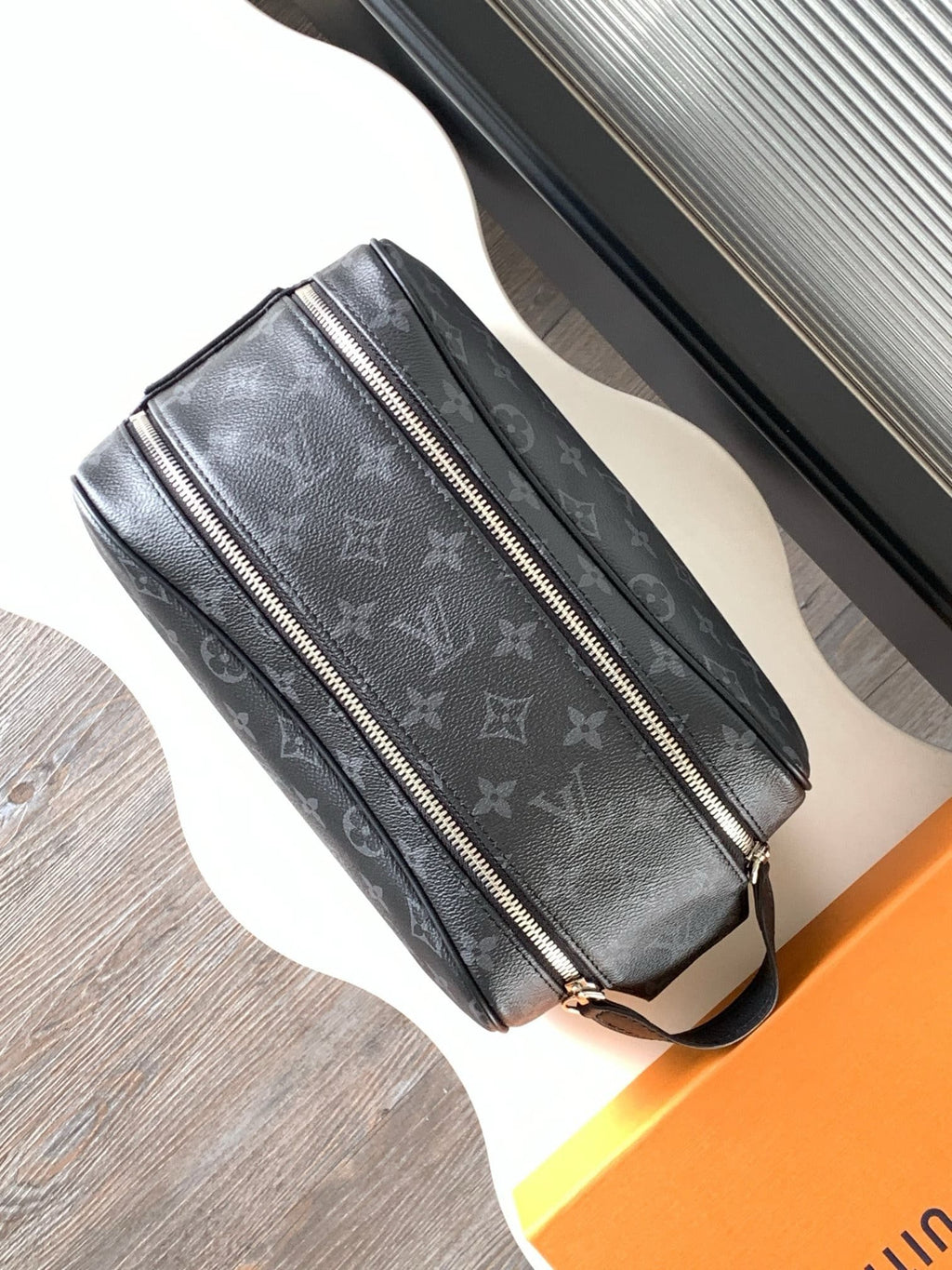 Louis Vuitton M46354 DOPP KIT toiletry bag