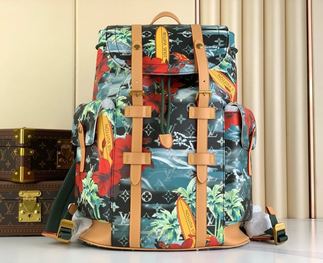 Louis Vuitton M24996 Christopher MM