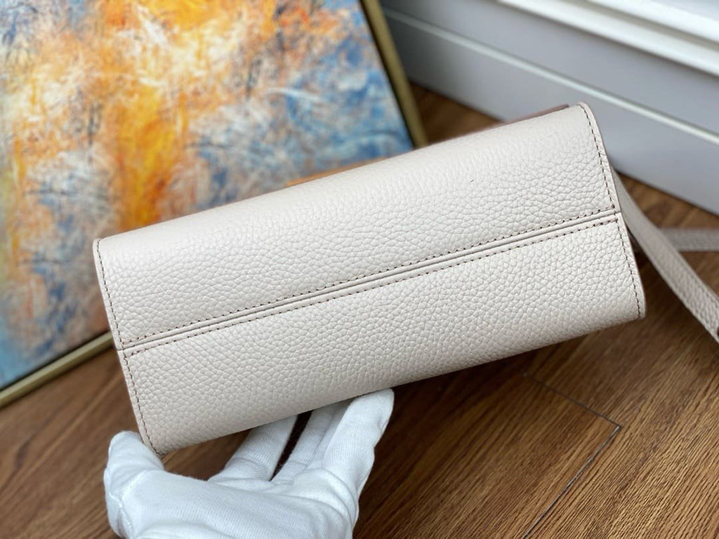 Louis Vuitton M57214 Twist One Handle PM