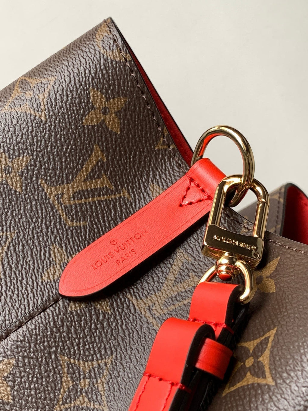 LOUIS VUITTON NéoNoé MM M44021