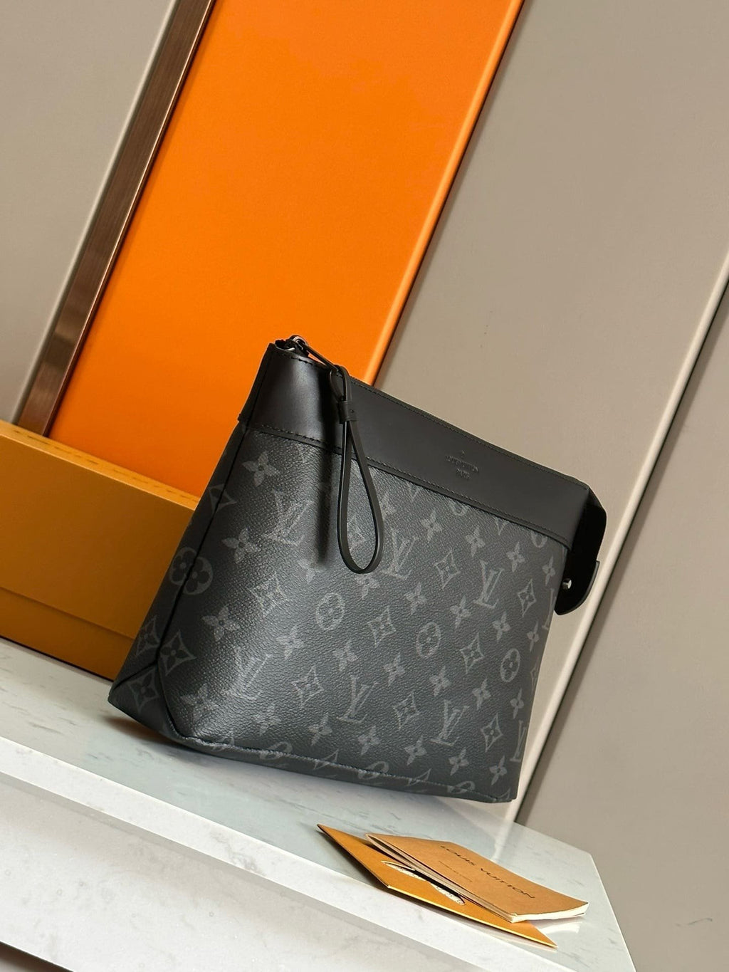 Louis Vuitton M82543 POCHETTE VOYAGE SOUPLE CLUTCH