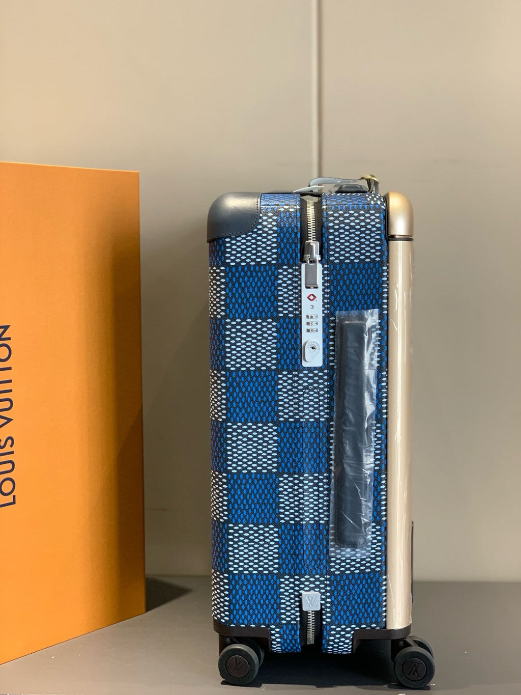 Louis Vuitton N40684 Horizon 55