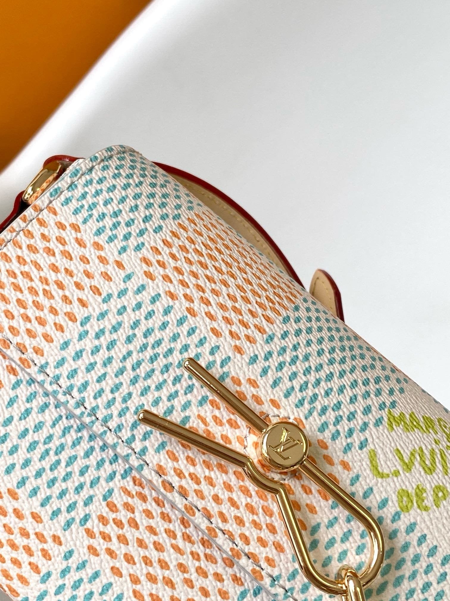 Louis Vuitton N40674 Steamer Wearable Wallet