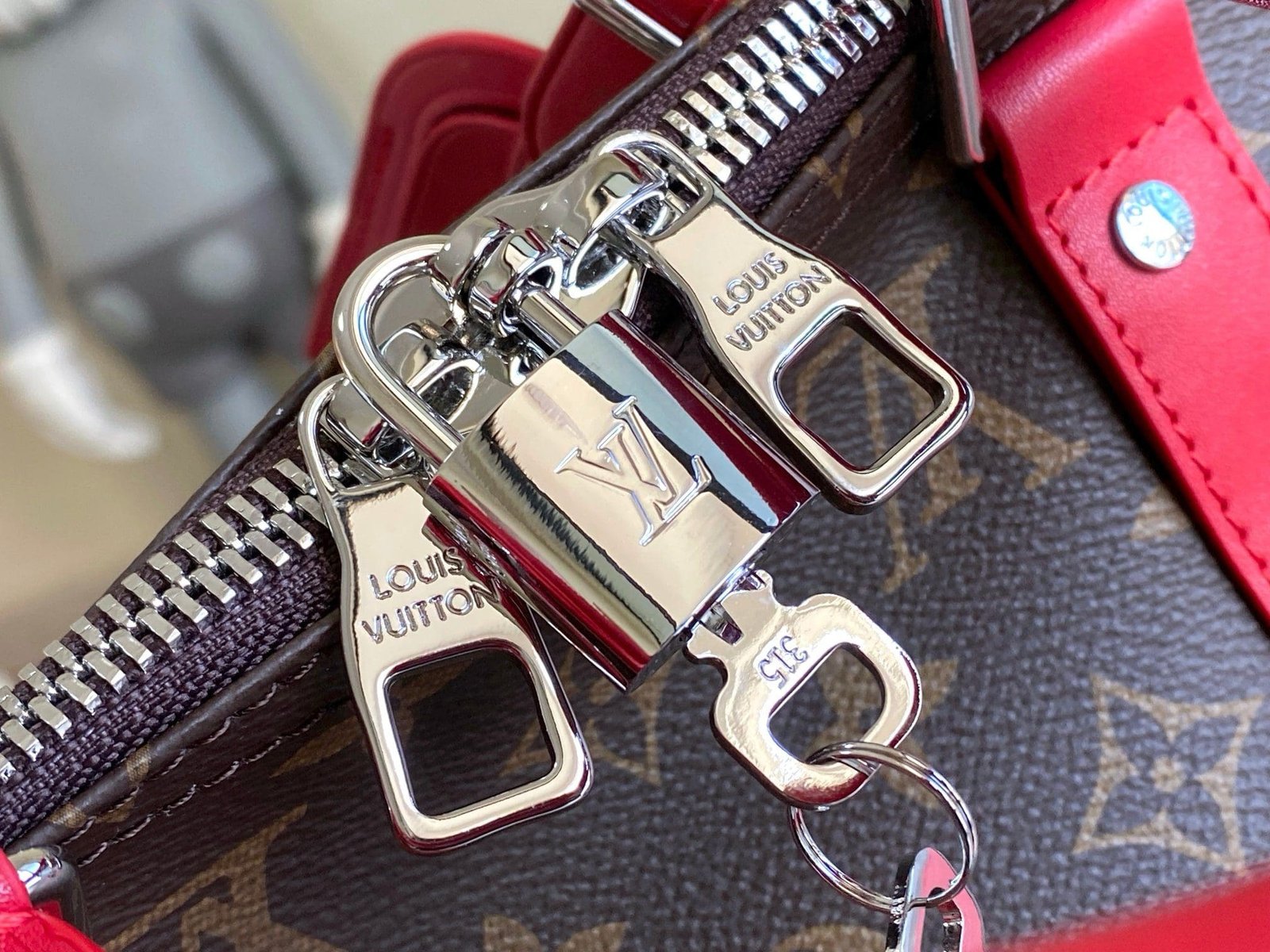 Louis Vuitton M46769 Keepall Bandoulière 50