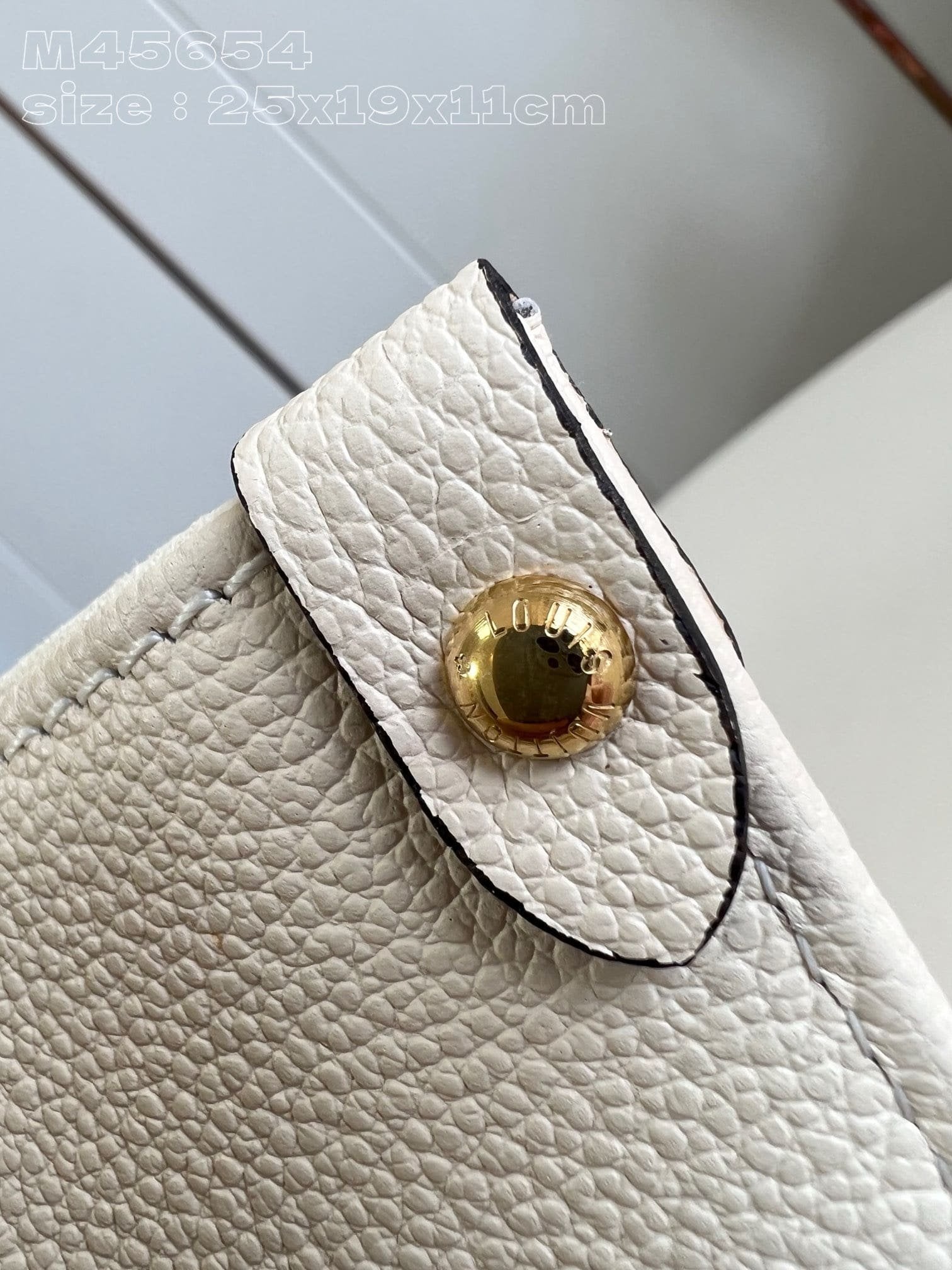 Louis Vuitton White Empreinte Onthego PM M45654