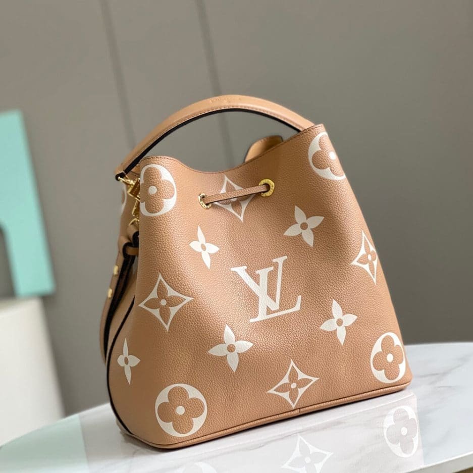 Louis Vuitton NEONOE MM M45808