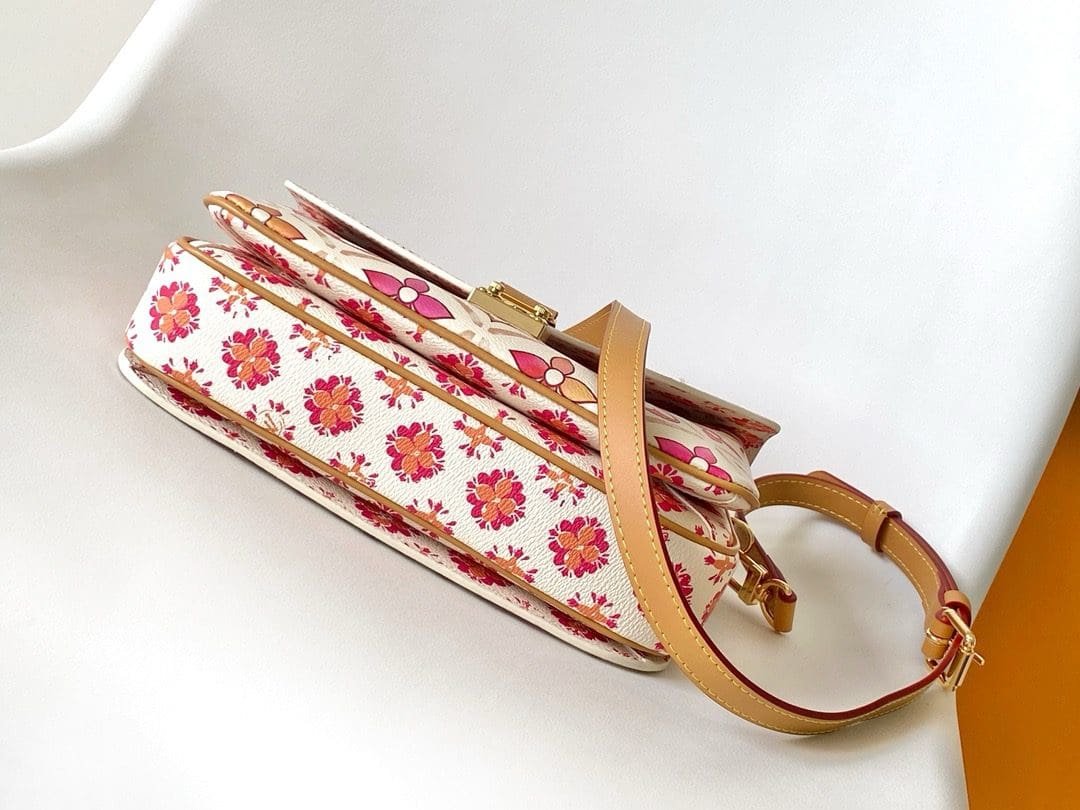 Louis Vuitton M11461 Pochette Métis