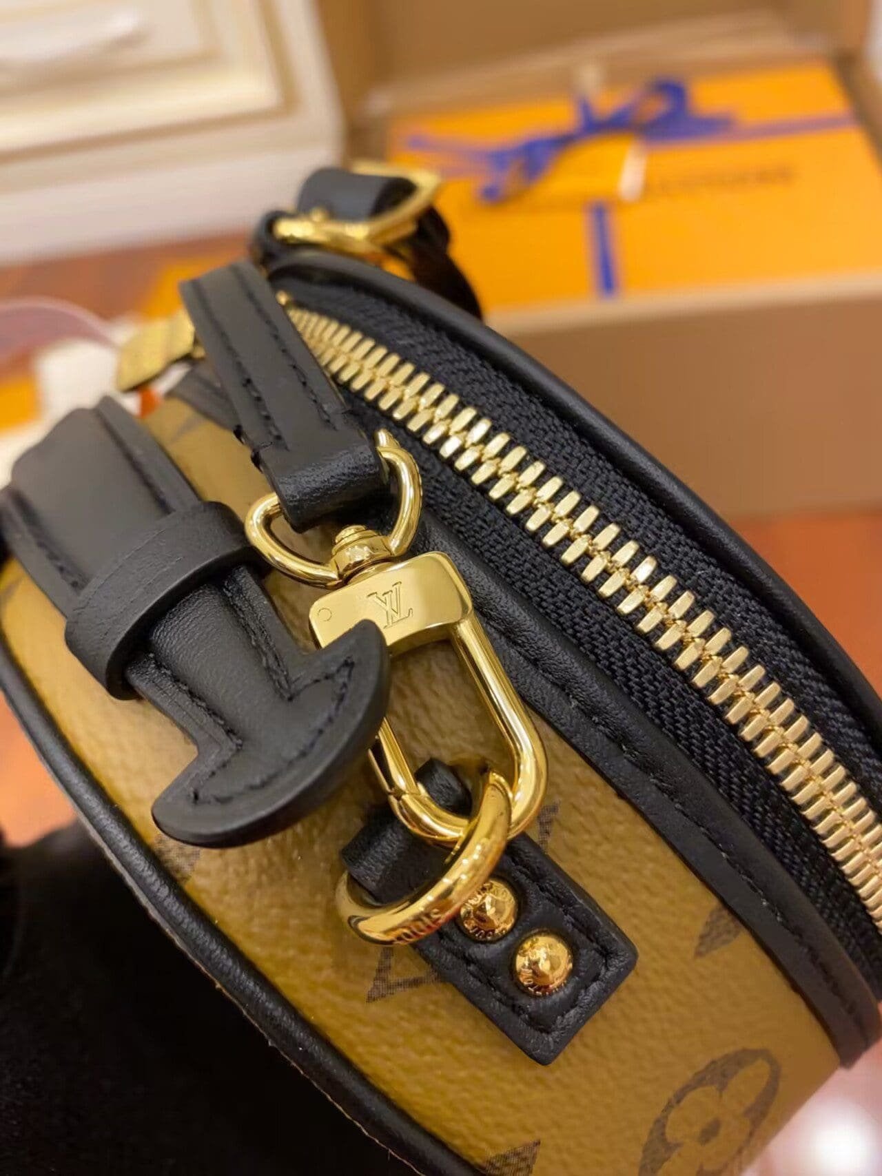 Louis Vuitton M68276 Mini Boite Chapeau