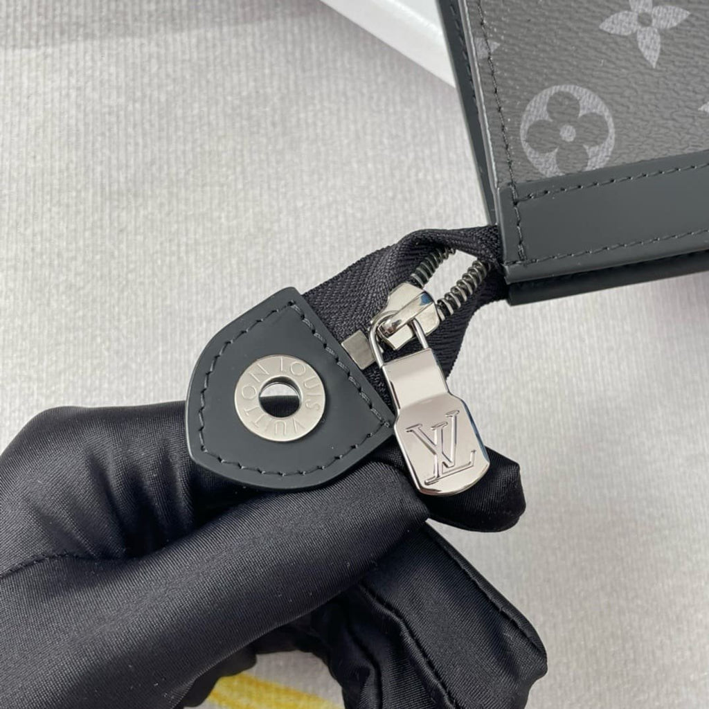 Louis Vuitton M61692 Pochette Voyage MM
