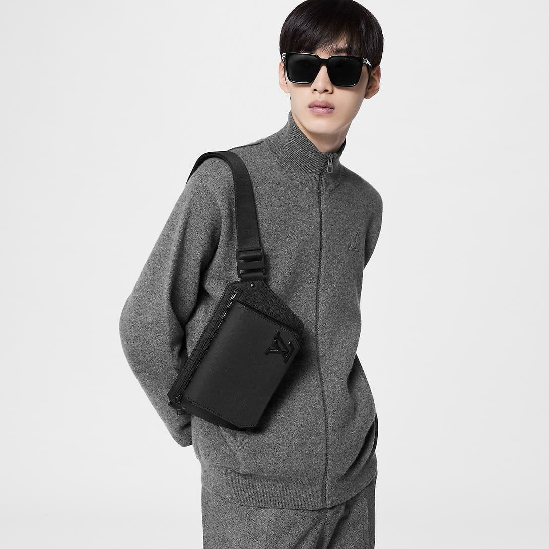 Louis Vuitton M57081 TAKEOFF Shoulder Bag