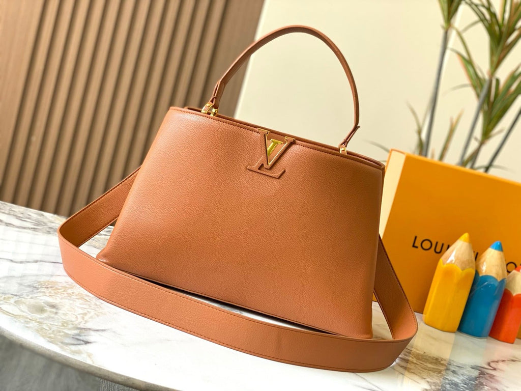 Louis Vuitton M24620 Large CAPUCINES SOUPLE BAG