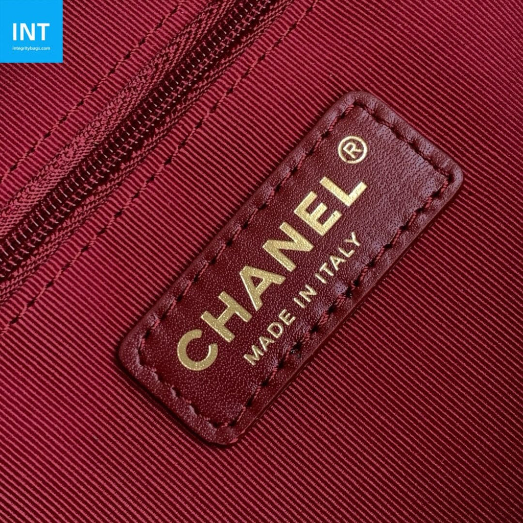 Chanel 25 Shopping Bag