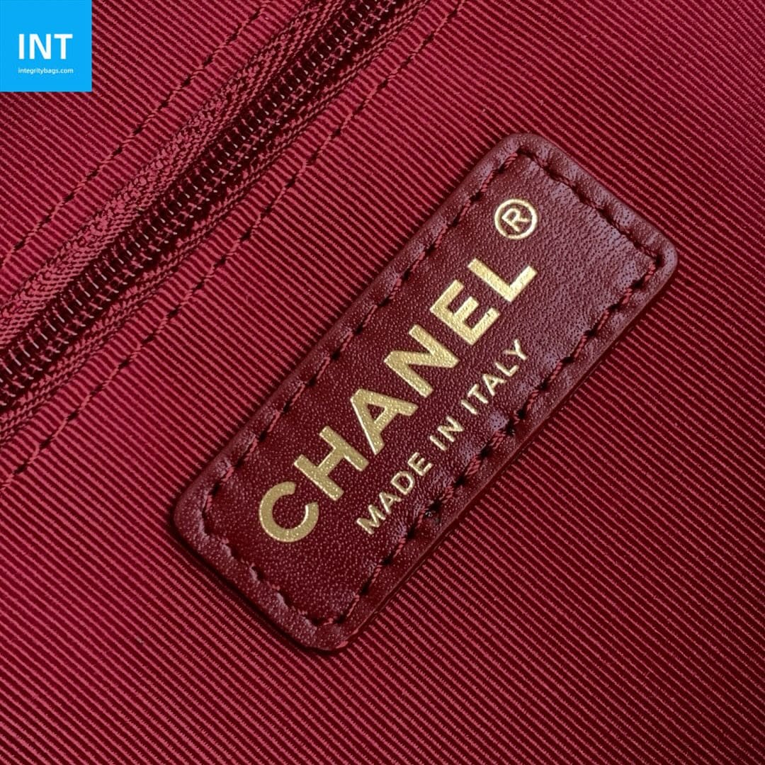 Chanel 25 Shopping Bag