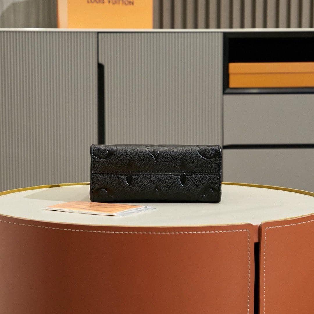 Louis Vuitton M46993 OnTheGo BB