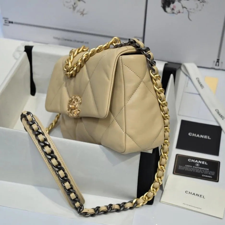 CHANEL 19 HANDBAG AS1180