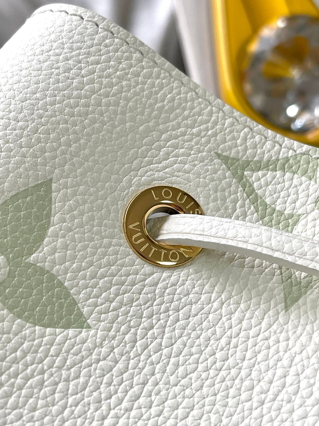 Louis Vuitton M24048 Néonoé BB