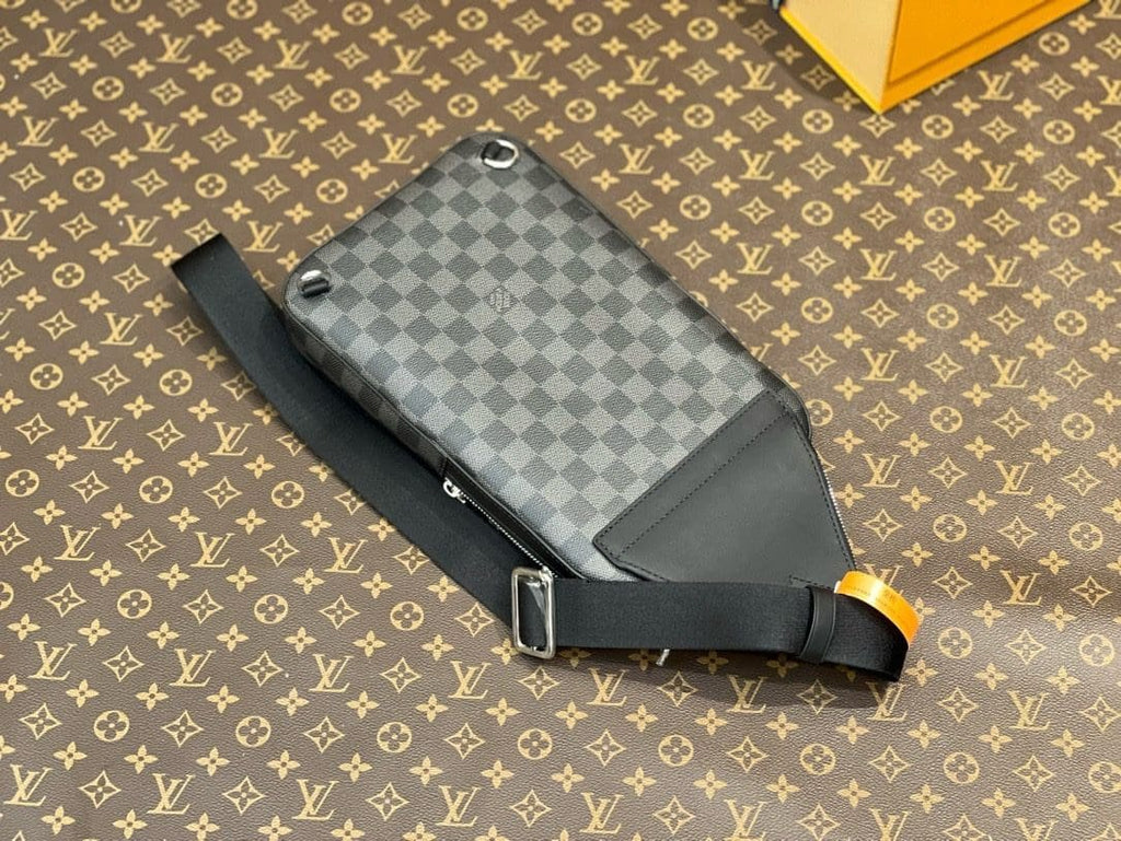 Louis Vuitton N45303 Avenue Slingbag NM