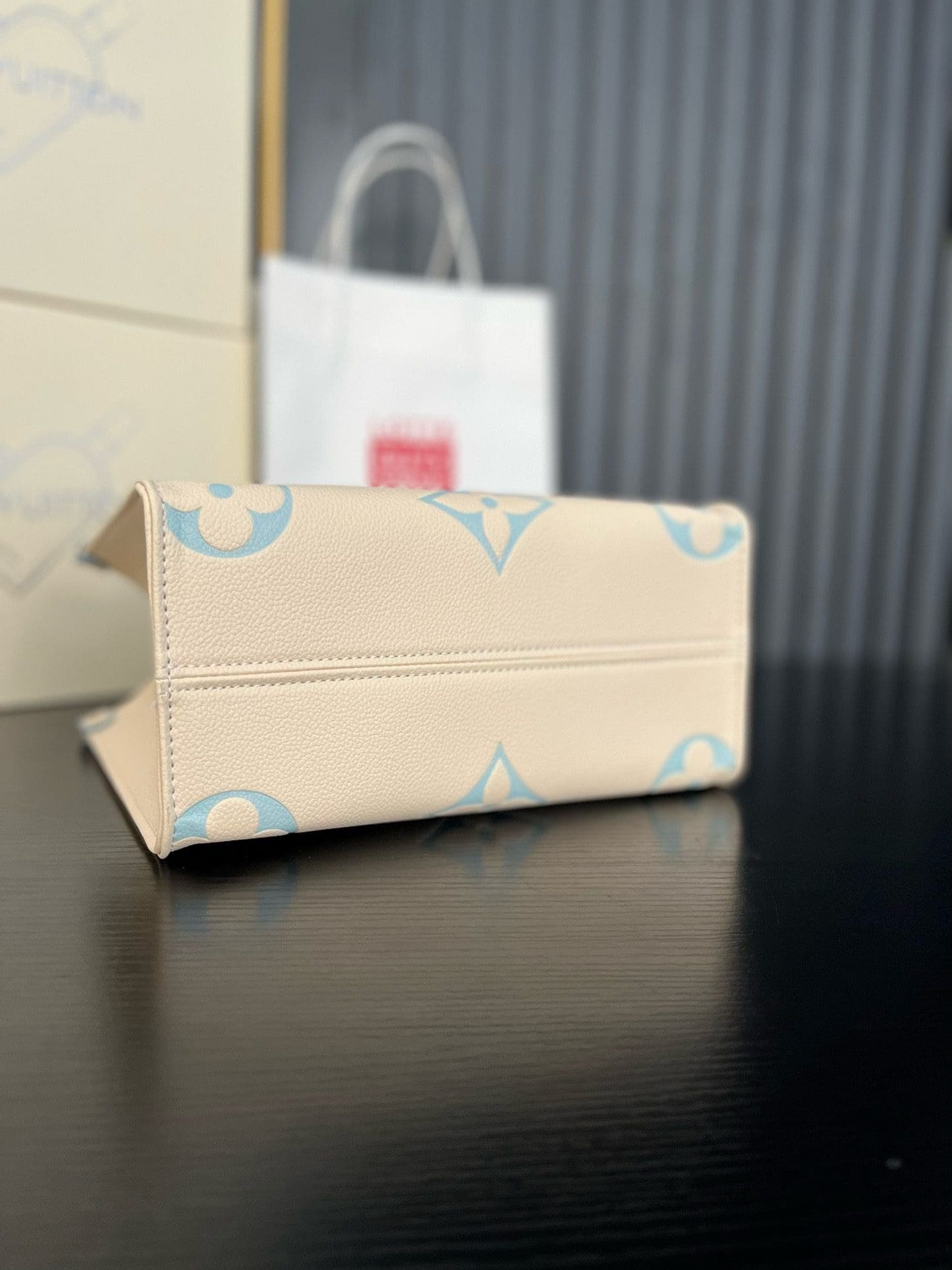 Louis Vuitton OnTheGo PM M46833