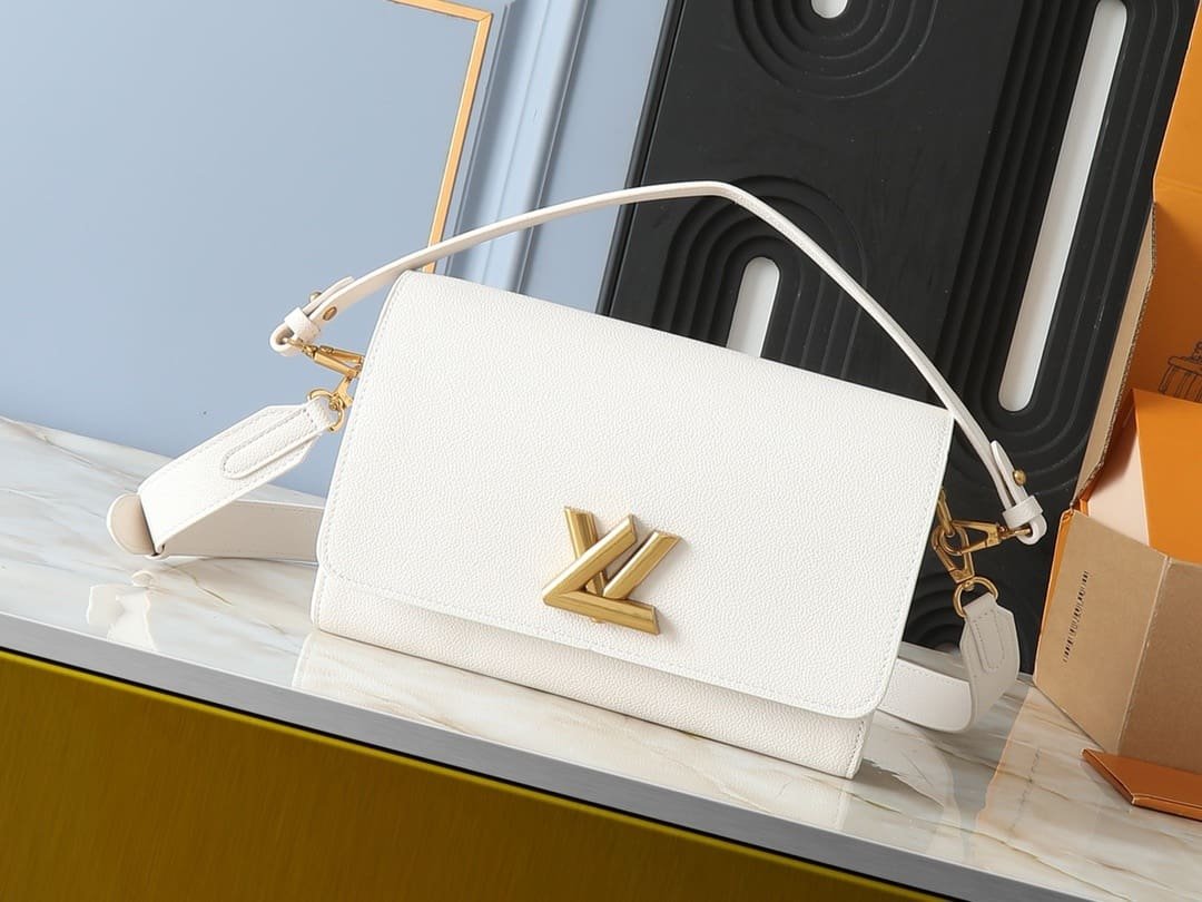 Louis Vuitton M25359 Soft Twist