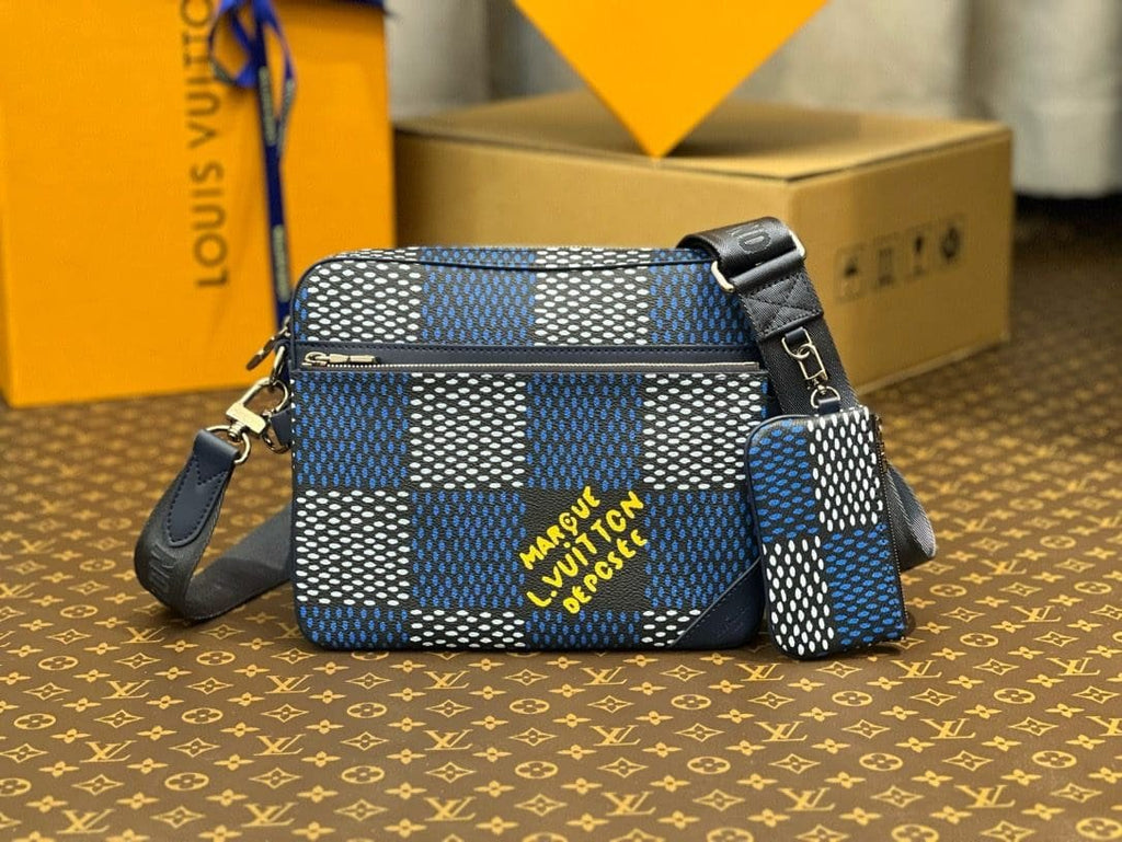 Louis Vuitton N40694 Trio Messenger