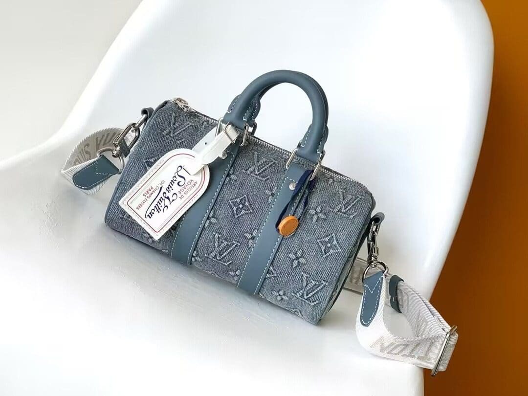 Louis Vuitton M22762 Keepall Bandoulière 25