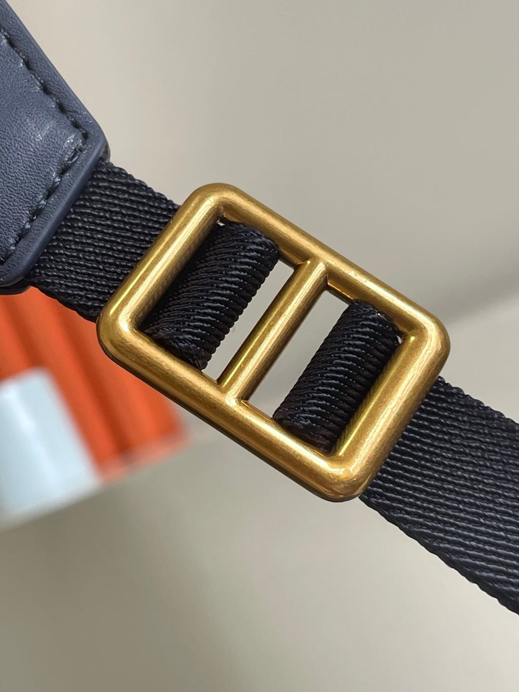 Louis Vuitton M46805 Christopher MM