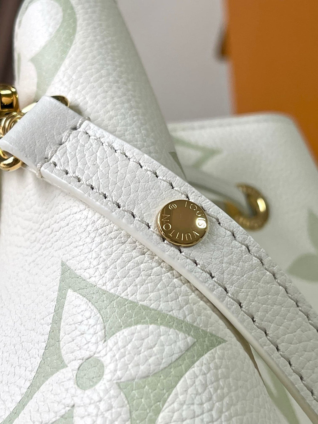 Louis Vuitton M24048 Néonoé BB