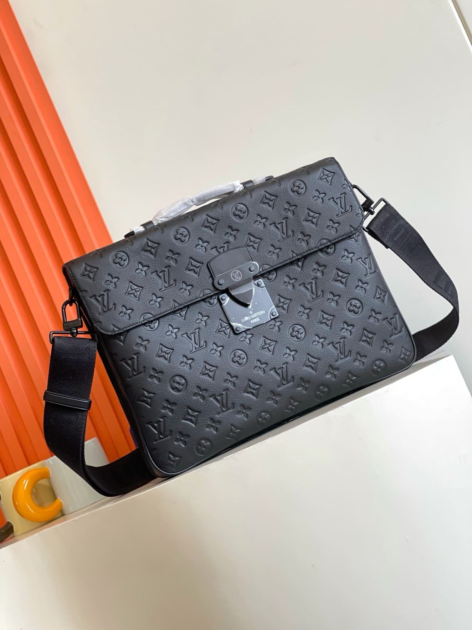 Louis Vuitton M20835 S-Lock Briefcase