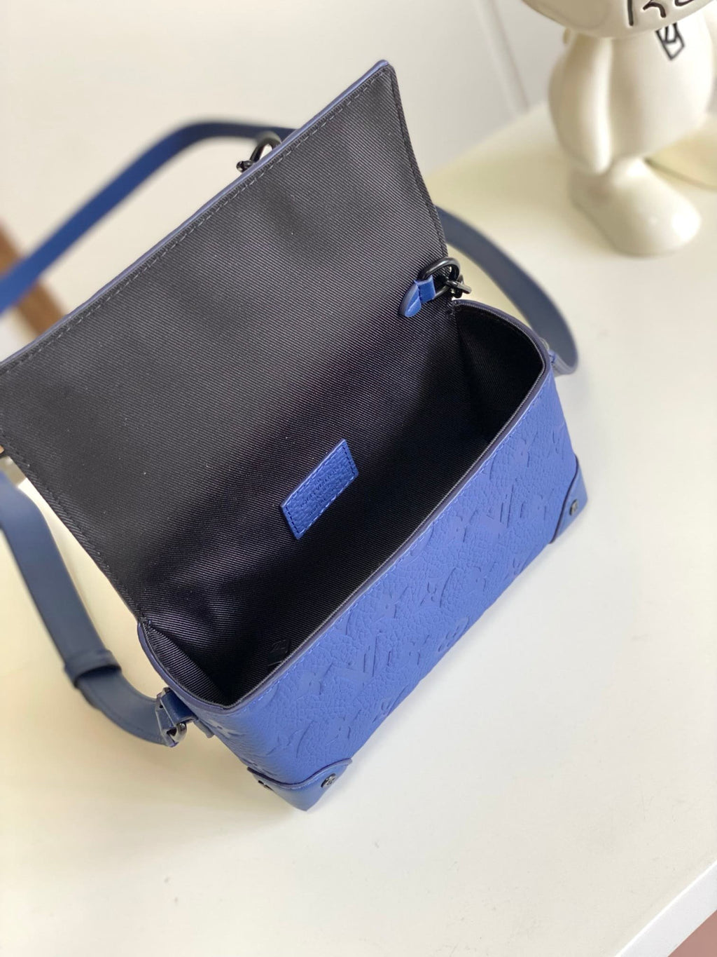 Louis Vuitton M11522 Steamer Wearable Geldbörse