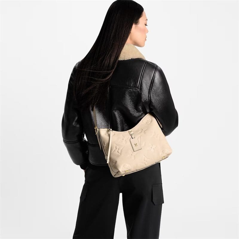 Louis VuittonM46293 CarryAll PM