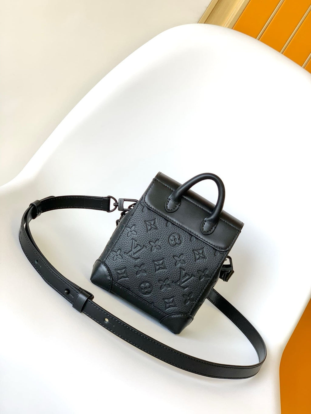 Louis Vuitton M82772 Nano Steamer