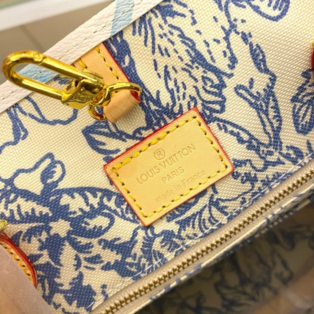 Louis Vuitton M11262 OnTheGo MM