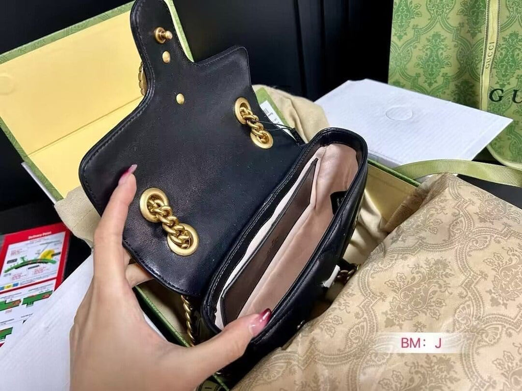 GUCCI MARMONT SMALL SHOULDER BAG BLACK