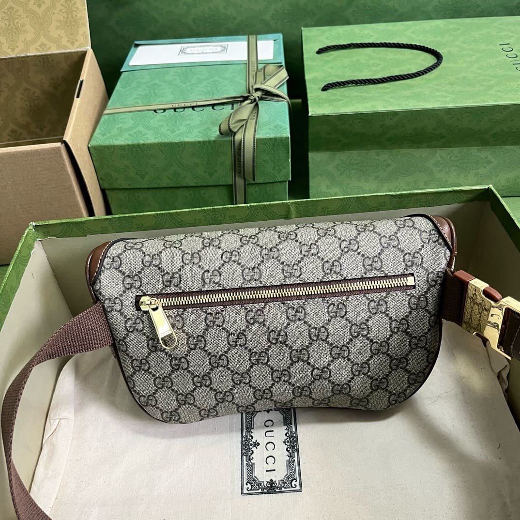 GUCCI BELT BAG WITH INTERLOCKING G
