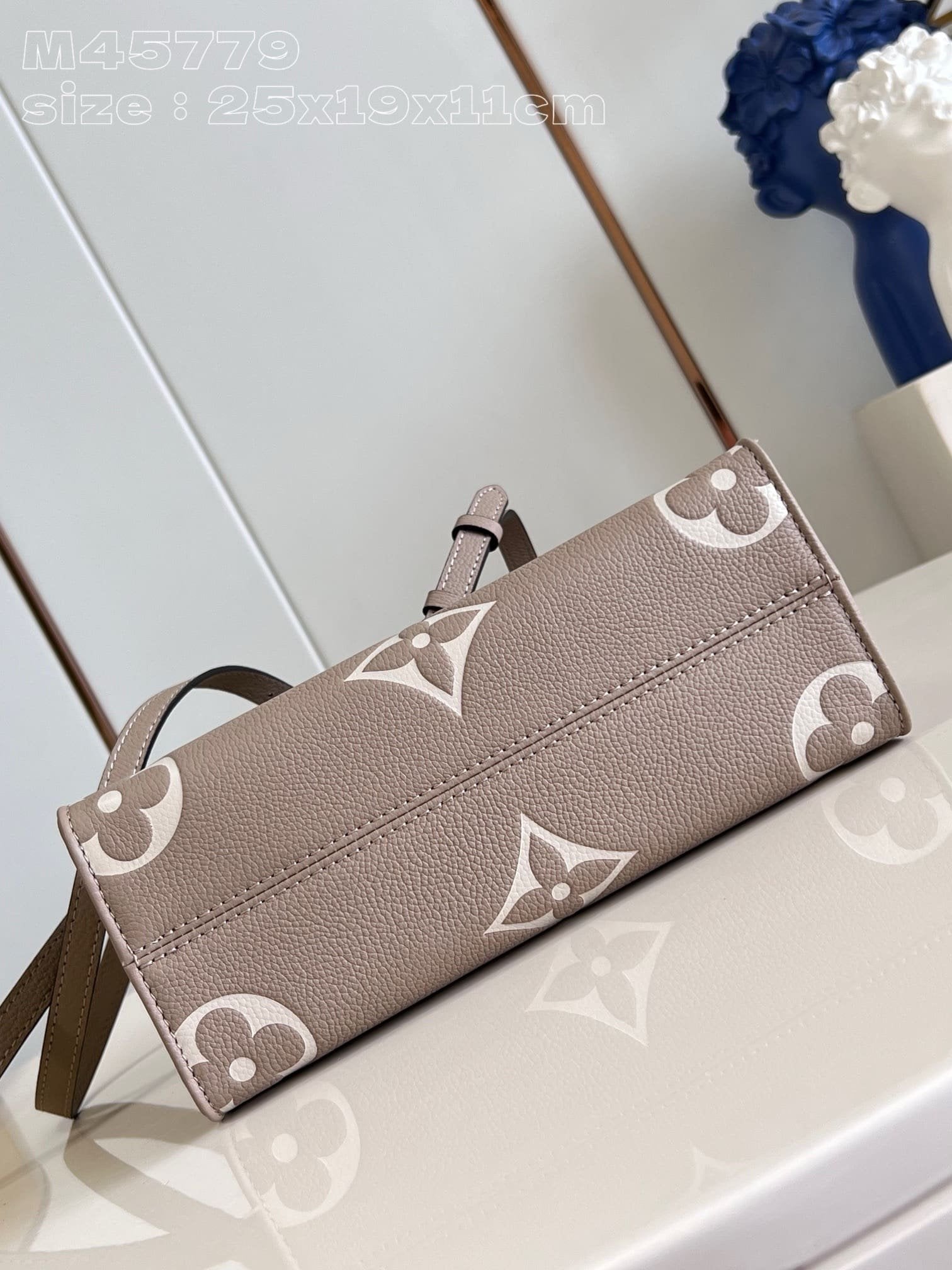 Louis Vuitton Onthego PM M45779