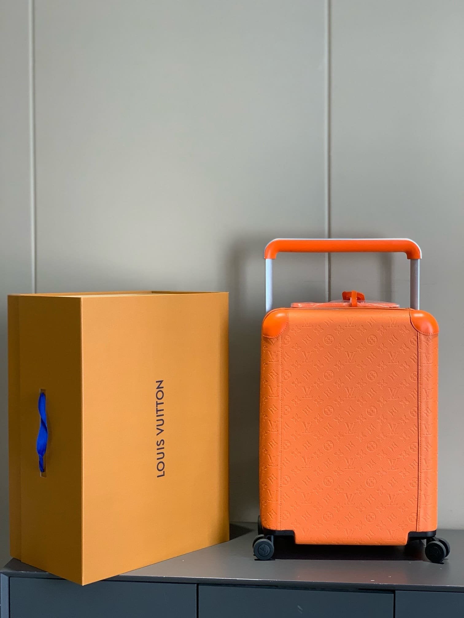 Louis Vuitton M23629 Horizon 55