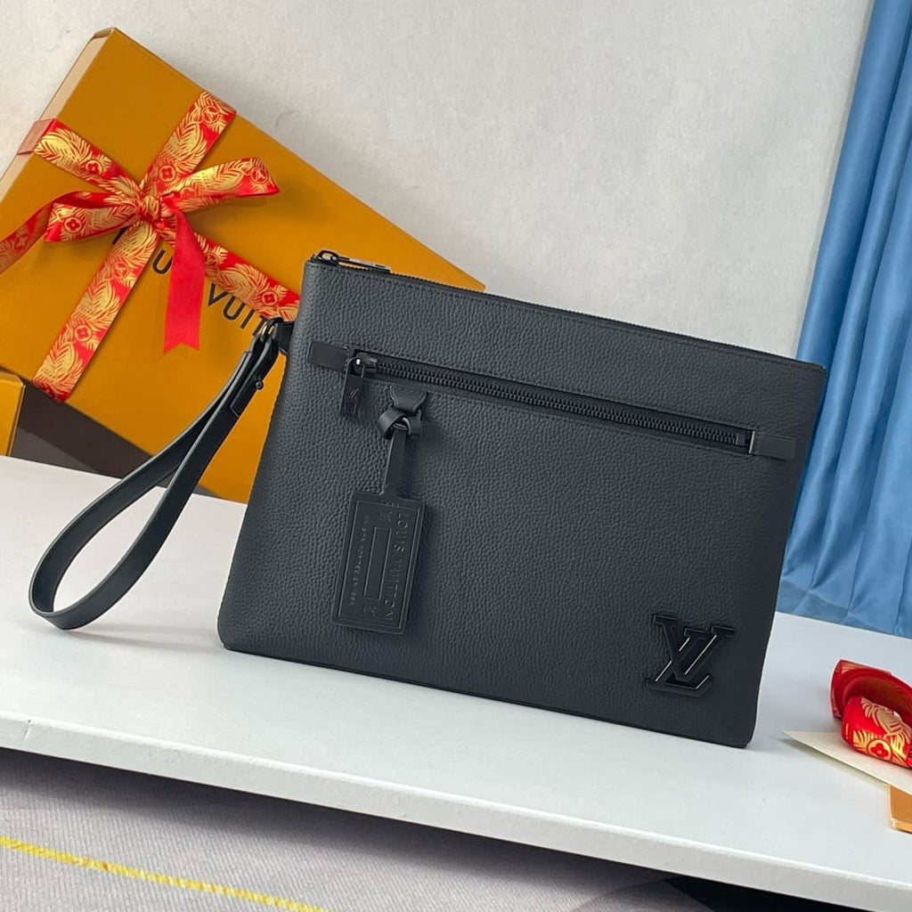 Louis Vuitton M69837 TAKEOFF Clutch