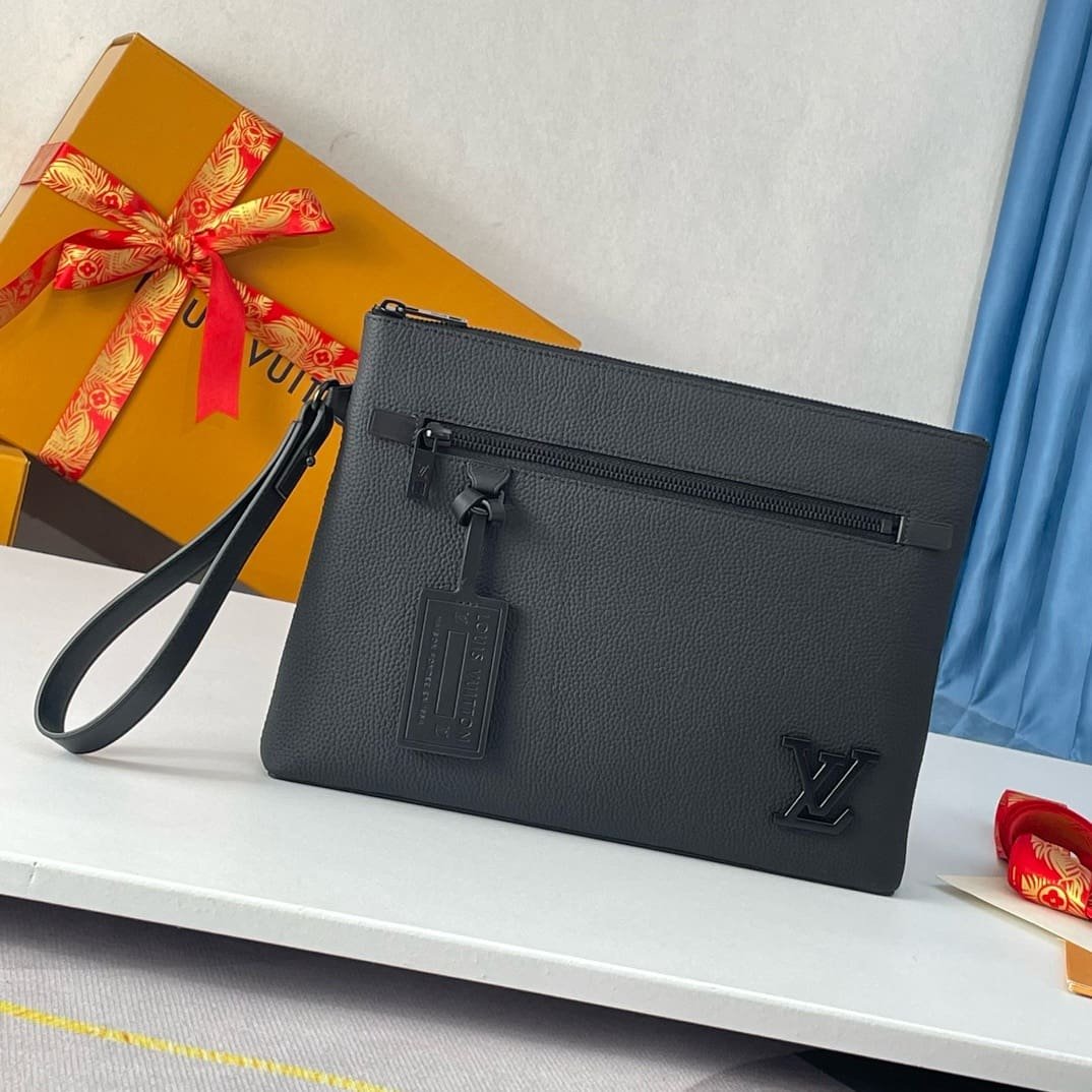 Louis Vuitton M69837 TAKEOFF Clutch