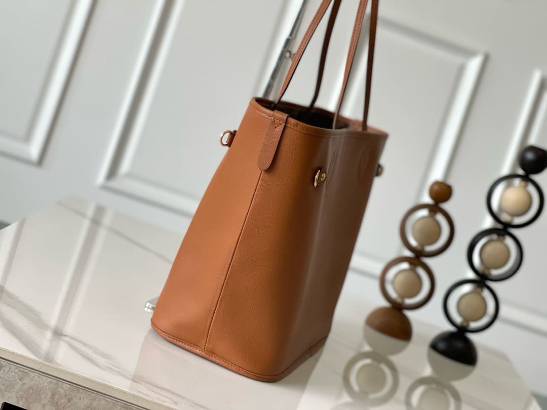 Louis Vuitton M12061 Neverfull Inside Out MM