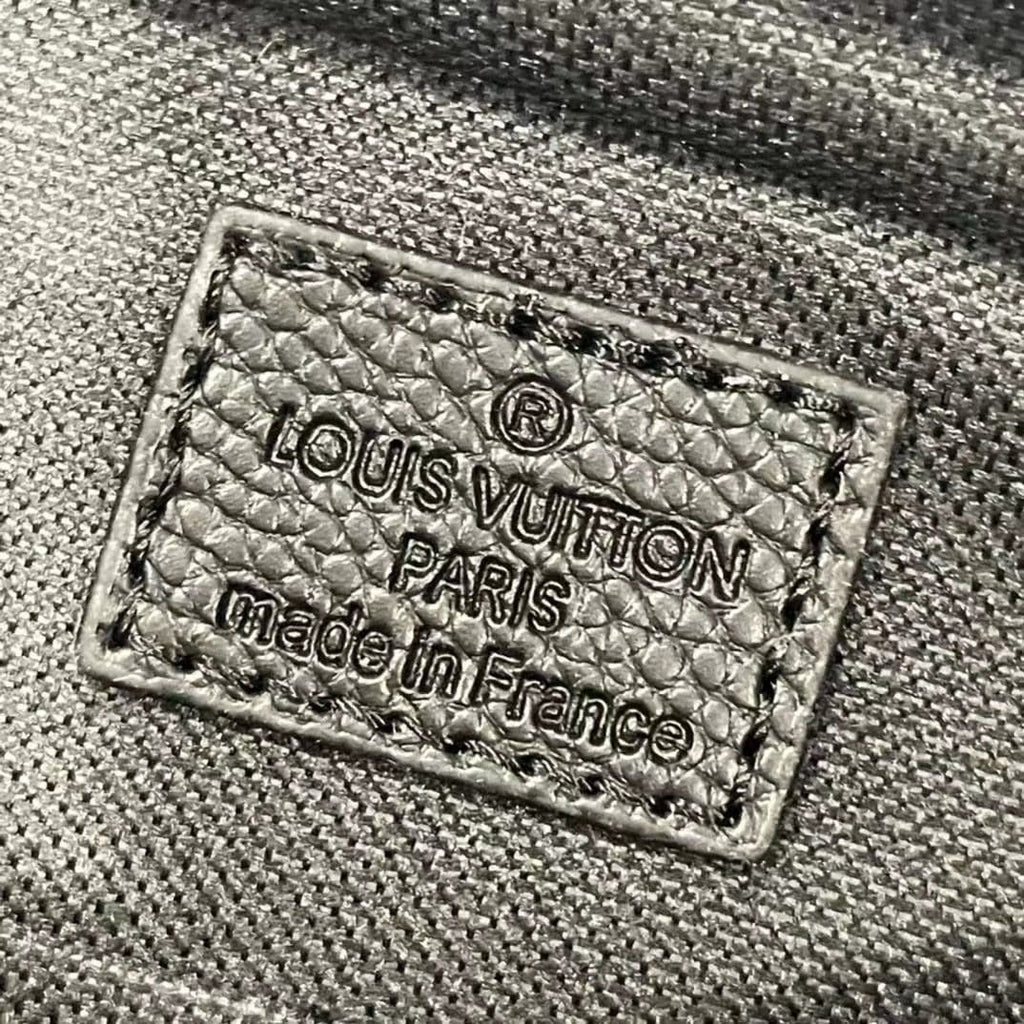 Louis Vuitton M24769 TAKEOFF Small Messenger Bag