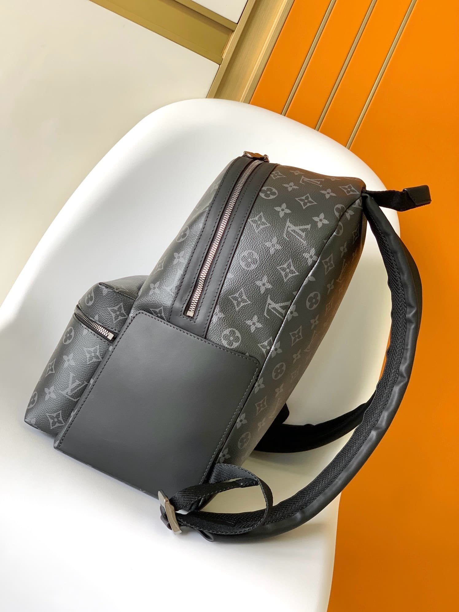 Louis Vuitton M22558 Discovery Backpack PM