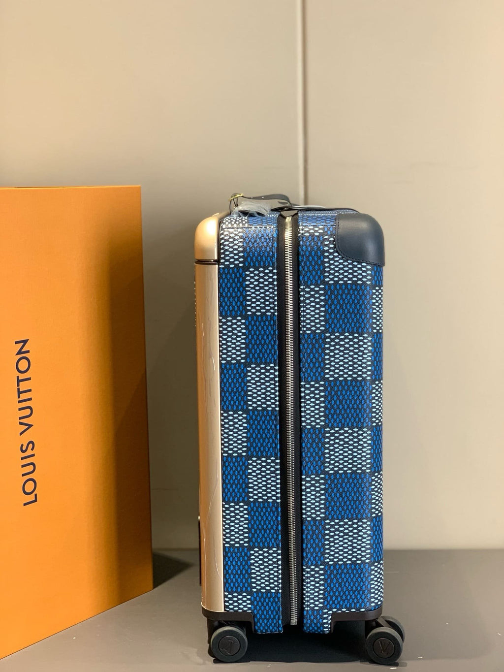Louis Vuitton N40684 Horizon 55